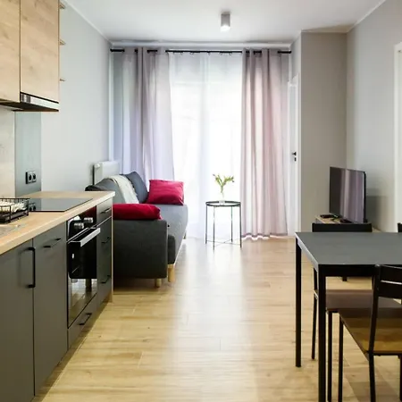 Domus Aurea Free Parking Garden Balcony アパート *