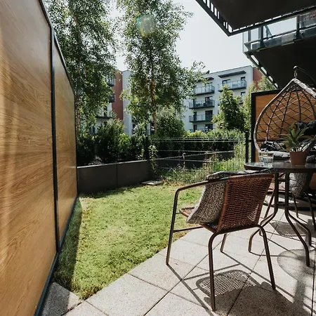 Domus Aurea — Garden, Balcony & Free Parking Apartamento