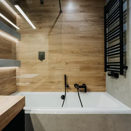Domus Aurea — Garden, Balcony & Free Parking * Kraków
