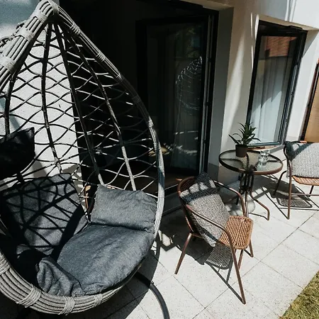 Domus Aurea — Garden, Balcony & Free Parking *