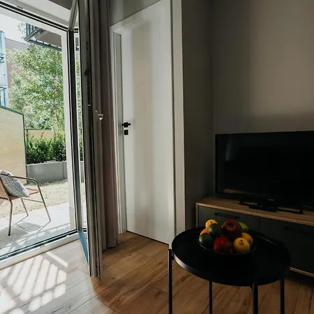 Domus Aurea Free Parking Garden Balcony Apartment *