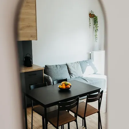 Domus Aurea — Garden, Balcony & Free Parking