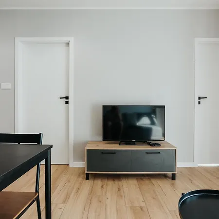 Apartamento Domus Aurea — Garden, Balcony & Free Parking Cracovia