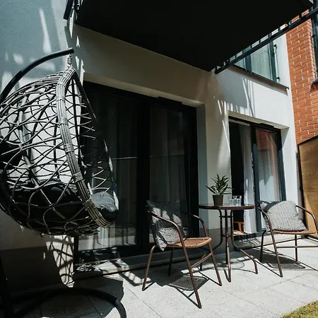 Domus Aurea — Garden, Balcony & Free Parking Cracovia