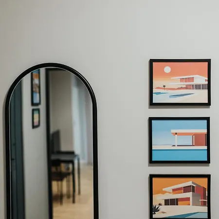 Domus Aurea Free Parking Garden Balcony Lägenhet *