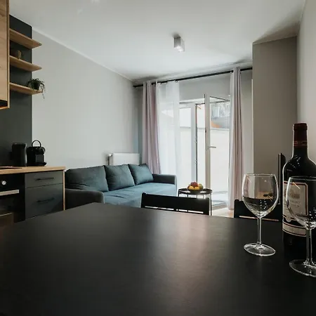 Domus Aurea — Garden, Balcony & Free Parking