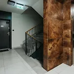 Domus Aurea Free Parking Garden Balcony Апартаменты